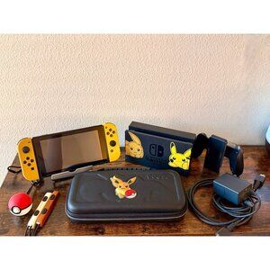 Nintendo Switch Console Let’s Go Pikachu! + Poke Ball Plus Edition